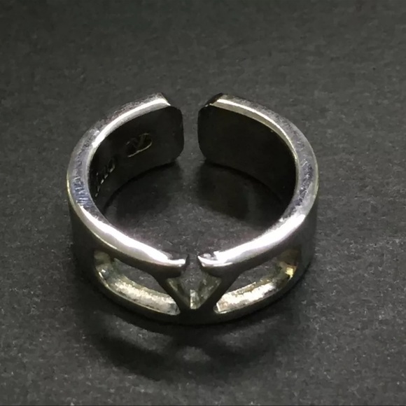 AUTH VALENTINO V Logo Ring Silver Sz 52/6 - Picture 5 of 8